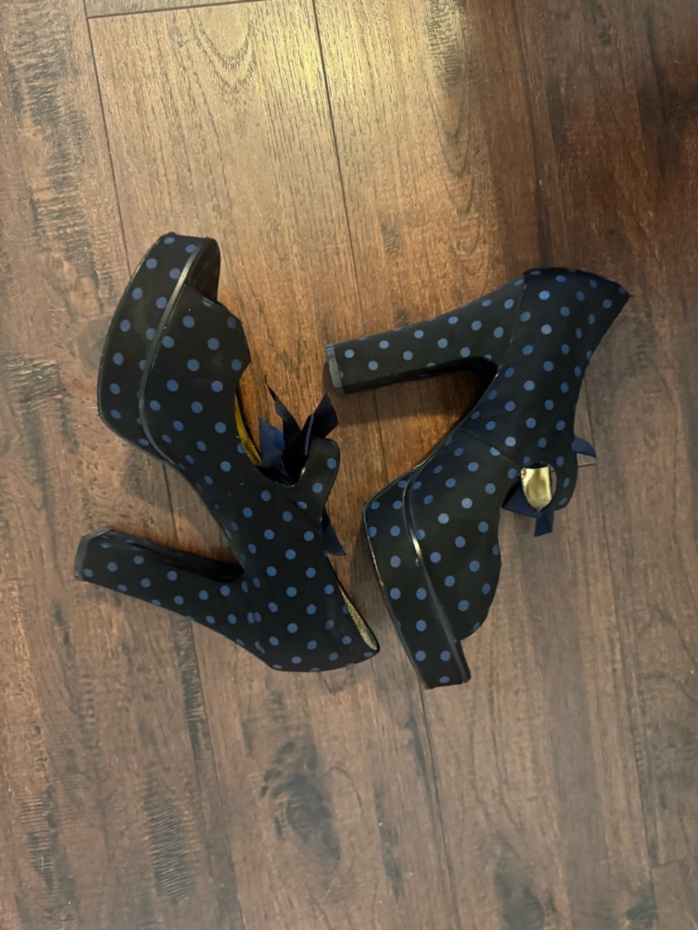 Women’s Black Polka Dot Platform Heels - Blue Dot Accent w/bow Y2K - Picture 2 of 10